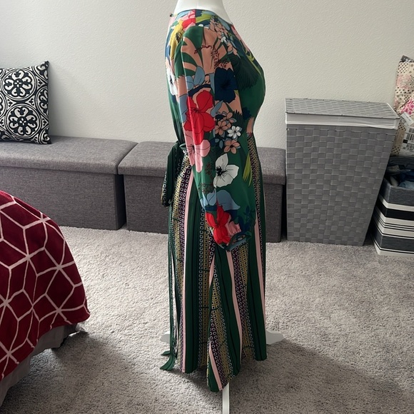 NWOT Anthropologie Green Floral Midi Dress - 6 Petite - Picture 8 of 13